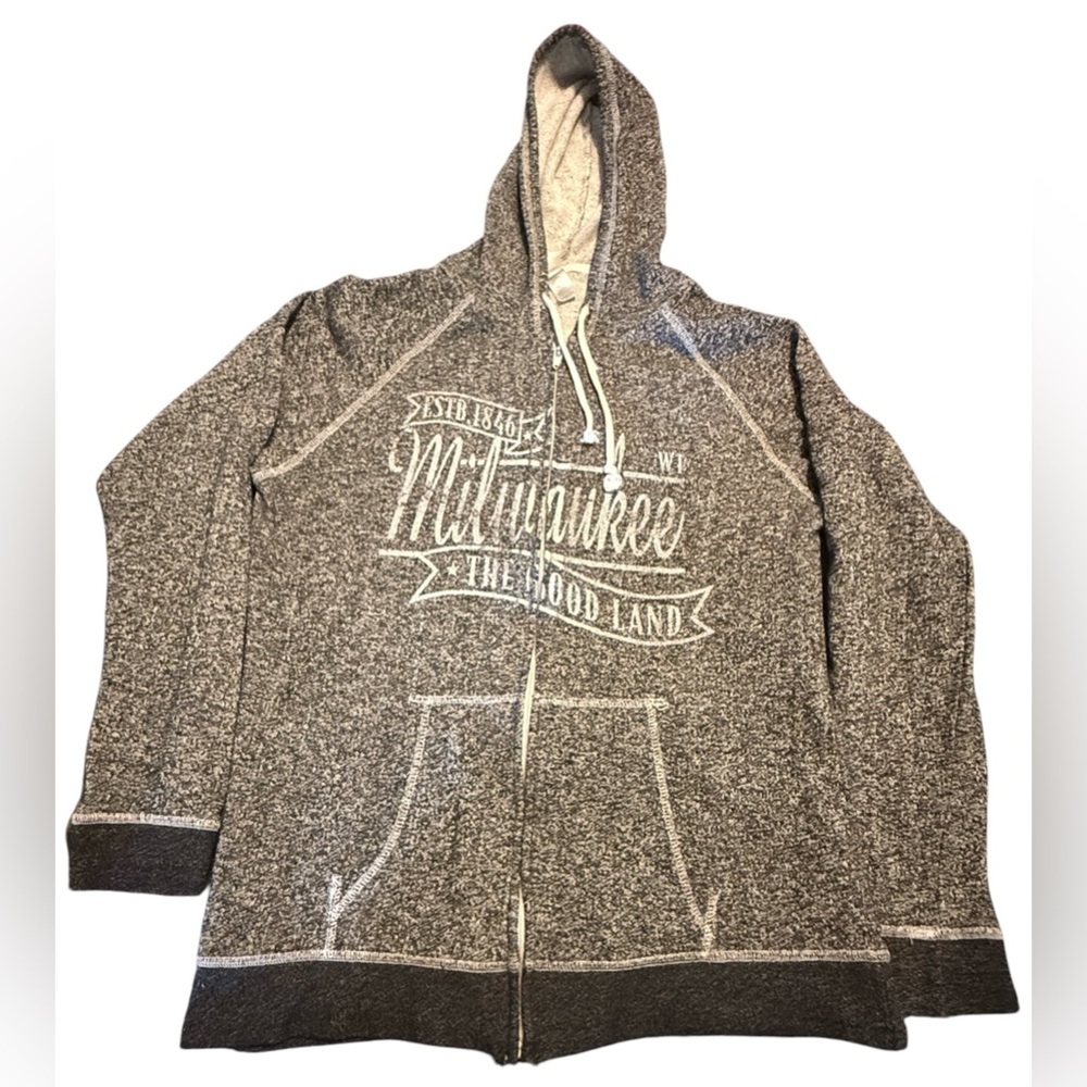 Milwaukee zip up hoodie ~size xl like new